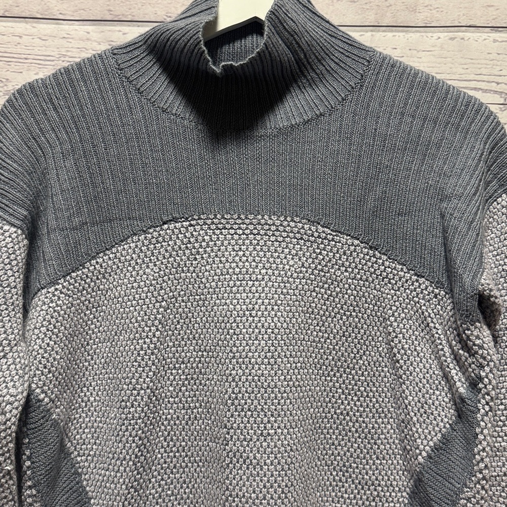 Lululemon Sweater - Picture 3 of 7